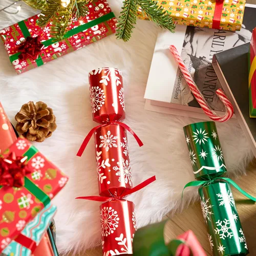 Miniatura 7 de JOYIN 10 unidades de recuerdo de fiesta de Navidad sin enganche, recuerdo de mesa de copo de nieve rojo y verde, incluye sombrero de fiesta, bromas