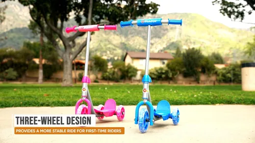 Miniatura 4 de Razor Jr. Lil’ Kick – Patinete de 3 ruedas para niños pequeños (edades 3+), Peso máximo del jinete 44 lb (20 kg)