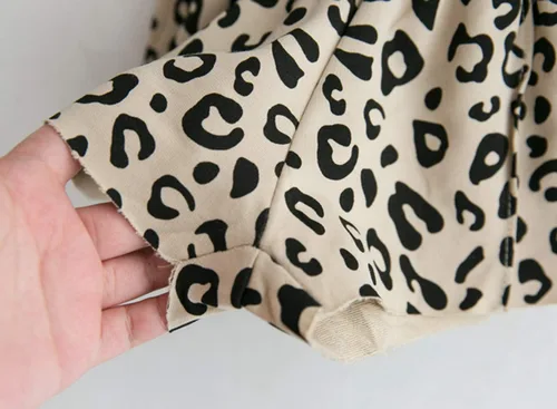 Miniatura 8 de Conjunto de ropa de verano con estampado de leopardo y camiseta y pantalones cortos, 2 piezas