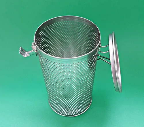 Miniatura 2 de Colador alto perforado de acero inoxidable 18/8 de grado comercial de 3.9 pulgadas x 6.9 pulgadas de alto, sistema de bloqueo de un solo toque, uso