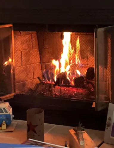 Miniatura 4 de Rocky Mountain Goods - Parrilla de chimenea de 18 pulgadas con retenedor de brasas, hierro fundido resistente de 1/2", tratado térmicamente