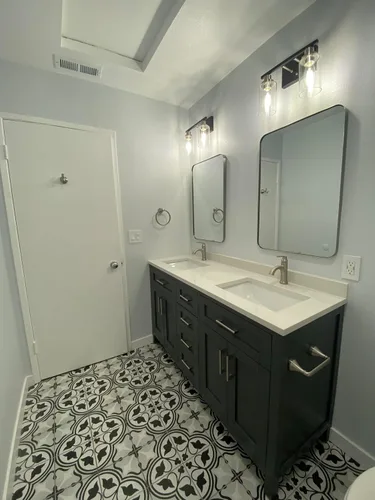 Miniatura 6 de Espejo de pared rectangular de baño plateado de 24 x 36