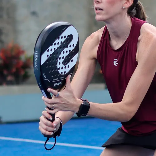 Miniatura 9 de Pala de Padel Strength 2025 Pala de Padel de forma redonda avanzada Balance medio de 12.87 oz para consistencia y precisión Cara de carbono