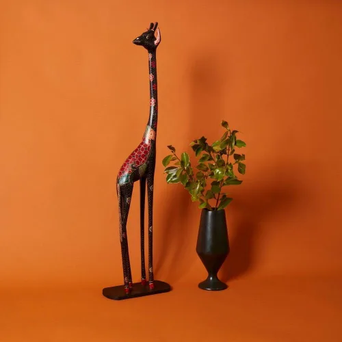 Miniatura 2 de Estatua de jirafa de batik alta