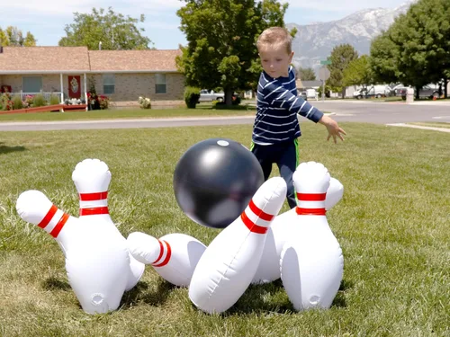 Miniatura 8 de Juego de bolos inflable gigante, rojo, blanco y negro, 29 pulgadas.