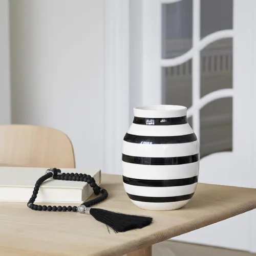 Miniatura 2 de Hak Kähler Omaggio - Jarrón de porcelana con rayas, moderno jarrón redondo, bulboso y escandinavo para flores, negro, 7.9 in