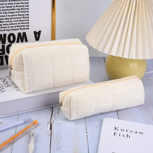 Miniatura 5 de SOIDRAM Bolsa de Maquillaje a Cuadros Bolsa Cosmética de Felpa Blanca Bolsa de Maquillaje 1 Pieza de Gran Capacidad Bolsas de Maquillaje y 1 Pieza