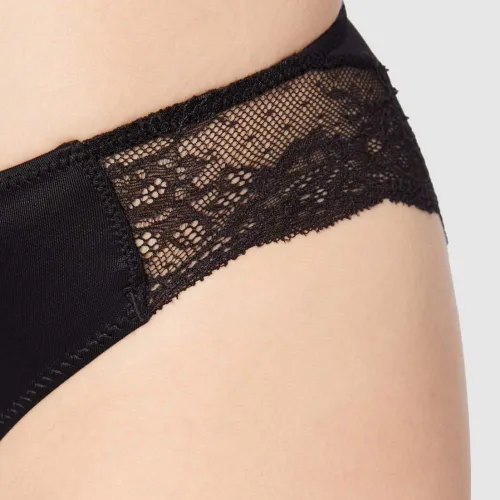 Miniatura 2 de Maidenform Bragas Comfort Devotion con parte trasera con encaje tipo tanga para mujer