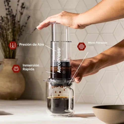 Miniatura 2 de AeroPress Prensa de café transparente – Prensa francesa todo en uno, cafetera manual estilo vertido y espresso, preparación de 2 minutos para menos