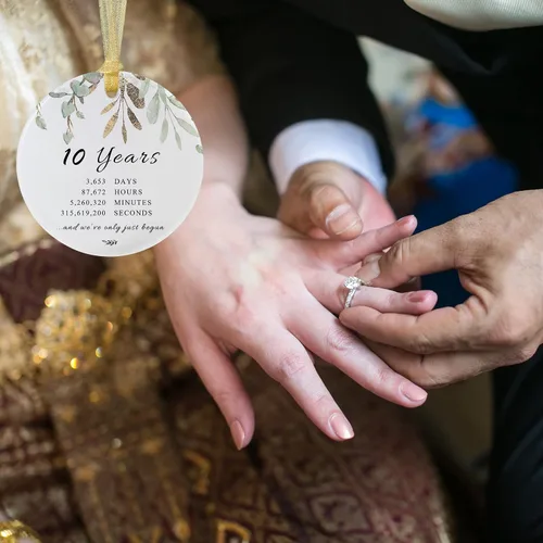 Miniatura 4 de Adorno de Navidad de aniversario de 10 años 2026, décimo para parejas, adorno de cerámica de diez años casados para decorar bodas en el hogar