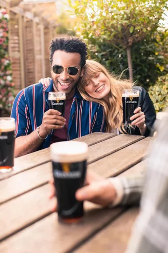 Miniatura 7 de Guinness Gravity - Vaso de cerveza oficial Pintas grandes de 20 onzas para beber vasos de cerveza gruesos vasos de cerveza de 20 onzas Negro