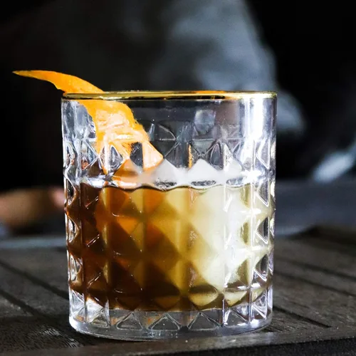 Miniatura 2 de Amehla Co. Gold Rimmed Whiskey Rocks - Juego de vasos de cóctel 10 onzas el juego de vasos perfecto para whisky, bourbon, cócteles antiguos