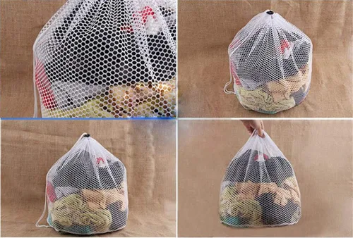 Miniatura 3 de Bolsa de lavandería de malla fina de alta calidad, material de malla blanca resistente con cierre de cordón. Bolsa de lavandería de malla lavable a