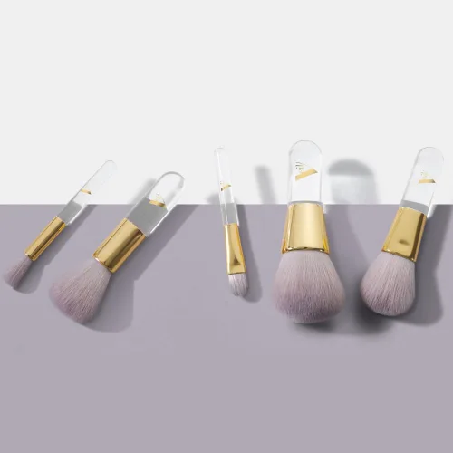 Miniatura 7 de Veil Cosmetics Pro On The Go - Juego de brochas de maquillaje de 5 piezas 1 cepillo corrector, 1 brocha de base, 1 cepillo de labios, 1 cepillo