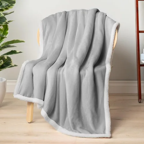 Miniatura 8 de PAVILIA Manta Tipo Throw de Vellón Sherpa para Sofá, Gris Claro, Manta de Sofá Suave, Mullida y Afelpada, Manta de Invierno Reversible y Acogedora
