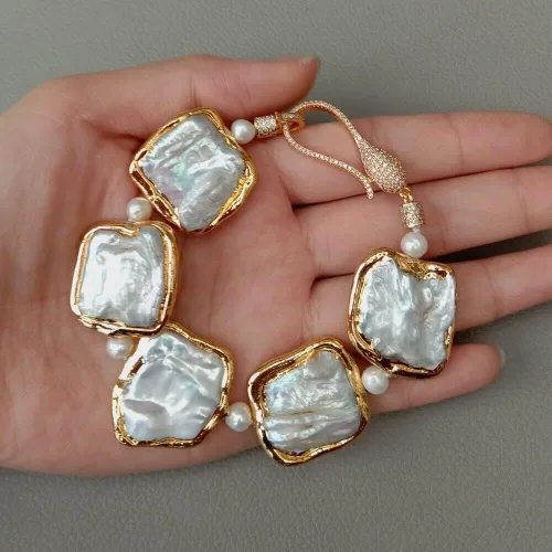 Miniatura 2 de Pulsera de perlas Keshi cuadradas blancas chapadas en oro #10868