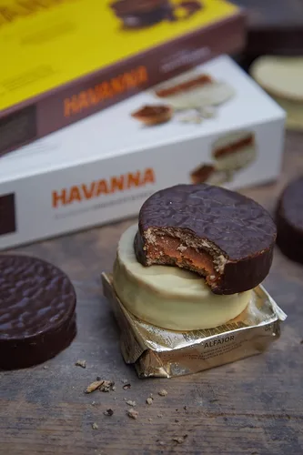 Miniatura 8 de Alfajor Chocolate Mixto y Chocolate Blanco - Caja 12 Alfajores