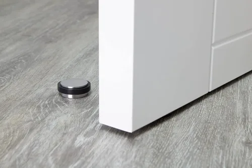 Miniatura 2 de EVI Herrajes Mini tope de puerta Altura: 0.55 pulgadas - Ancho: 1.10 pulgadas Instalación adhesiva Protección de silicona negra Tope