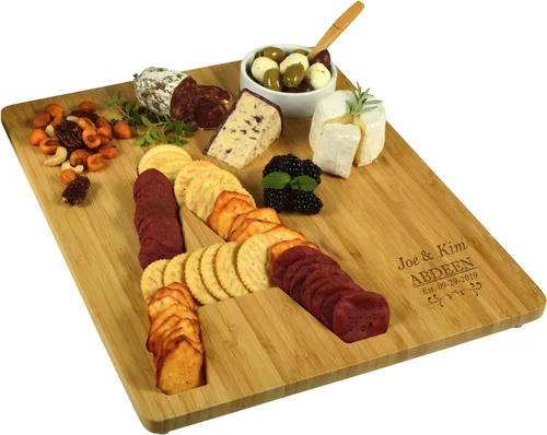 Miniatura 10 de Picnic at Ascot Tablero de queso/embutidos de bambú personalizado personalizado con un surco fresado en forma de letra para galletas – Incluye salsa