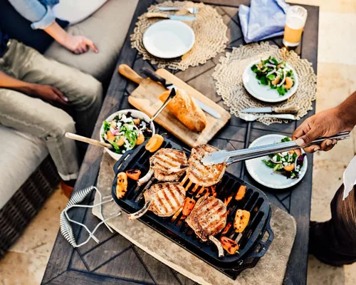 Miniatura 6 de Lodge Sportsman's Pro - Parrilla de hierro fundido, parrilla portátil de carbón con rejilla extraíble y doble ventilación de aire, cocina resistente