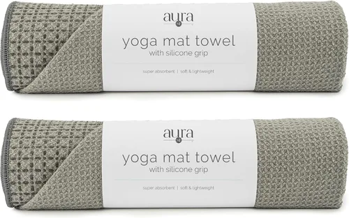 Miniatura 10 de S&T INC. Toalla para esterilla de yoga con agarre antideslizante, agarre de silicona mejorado, suave y absorbente para gimnasio, pilates y yoga