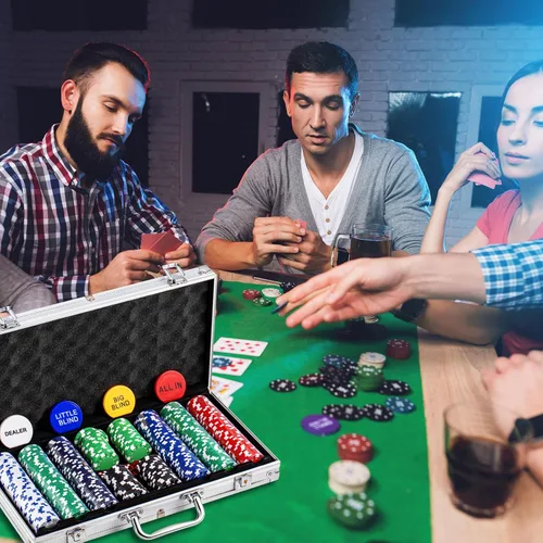 Miniatura 6 de Aoriher Juego de Blackjack Casino, incluye 300 fichas de póquer, fieltro de casino, 1 barajador automático de tarjetas de 6 barajas, bandeja de Verde