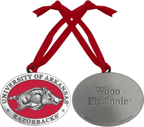 Miniatura 66 de Adorno de Alabama sin fecha Adorno de árbol de Navidad esculpido a mano Incrustación de metal de peltre Alma Mater intrincadamente elaborada