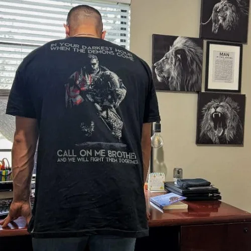 Miniatura 4 de Camiseta con texto en tu hora más oscura, camiseta patriótica tributo Camisa de apoyo veterano del orgullo americano Ropa militar 100% algodón
