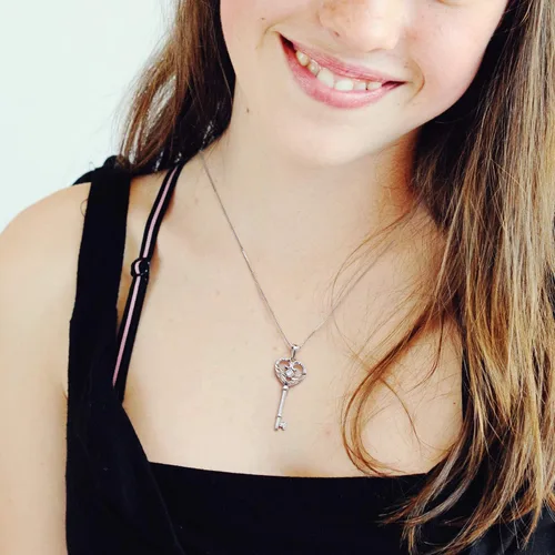 Miniatura 8 de VANLAMS Collar de alas de ángel de plata esterlina S925 para mujer, colgante de corazón de amor con llave de mariposa, regalos de cumpleaños