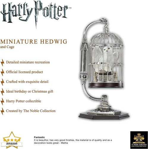 Miniatura 3 de The Noble Collection Harry Potter Hedwig miniatura en jaula – Escultura de búho nevado de resina en pedestal de metal y madera – Set de película