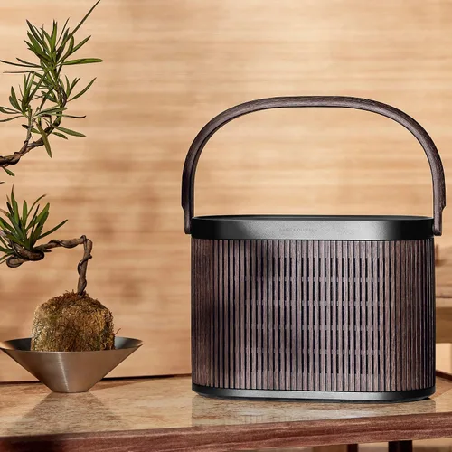 Miniatura 7 de Bang & Olufsen Beosound A5 - Altavoz Bluetooth portátil con conexión Wi-Fi, correa de transporte, roble oscuro