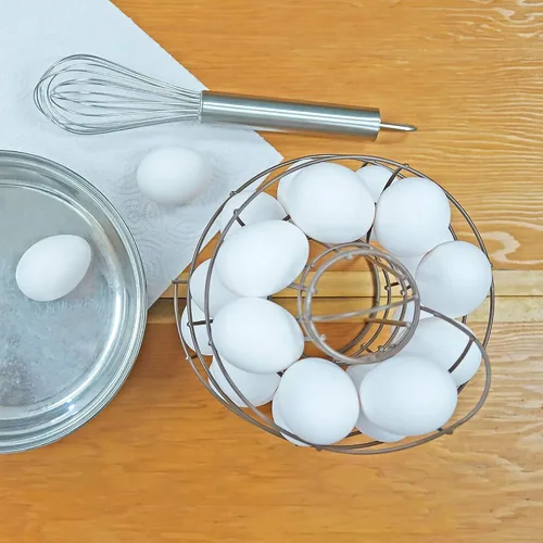 Miniatura 6 de Southern Homewares tobogán para huevos, dispensador en espiral con diseño moderno de primera calidad, se puede colgar, plateado, Negro