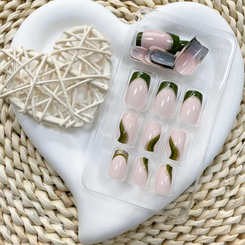 Miniatura 3 de Uñas postizas verdes a presión - Uñas falsas cortas cuadradas con purpurina dorada y diseños de remolino, acabado brillante, uñas postizas acrílicas