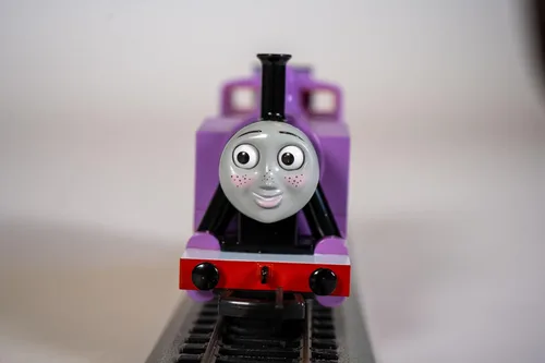 Miniatura 4 de Bachmann Rosie Locomotora Con Tren De Ojos Moviles