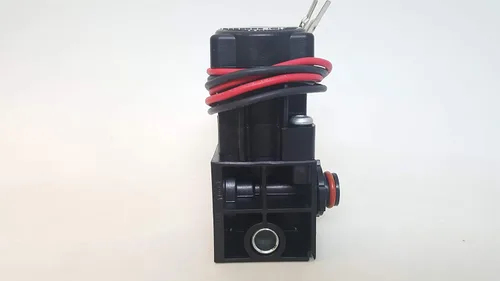 Miniatura 3 de Volvo 22577020 Electroválvula A/C para Mack Leu613 2009 2014 y tractores