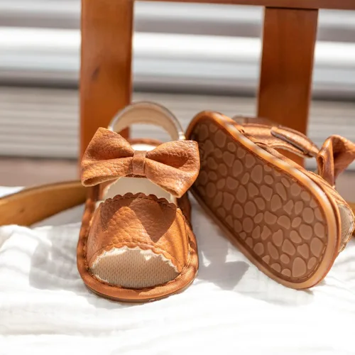 Miniatura 4 de Miamooi Sandalias de verano para bebés y niñas, zapatos de cuna con lazo, zapatos de piel sintética para niños pequeños, suela de goma suave