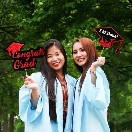 Miniatura 6 de KatchOn, Accesorios para cabina de fotos de graduación 2026 – Paquete de 21 Decoraciones de graduación rojas y negras 2026, accesorios