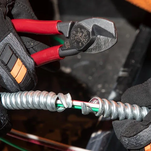Miniatura 4 de Klein Tools Cortador de cables 63215, fabricado en Estados Unidos, compacto de alto apalancamiento de 6.5 pulgadas, forjado de acero fabricado