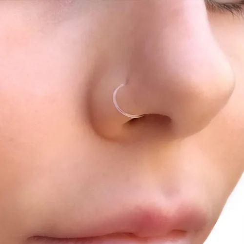 Miniatura 3 de Aretes de aro transparentes para cartílago, tragus, 0.63 oz, aretes de lóbulo, retenedores de Daith para trabajo, septum, nariz, aro de plástico