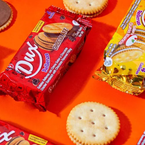 Miniatura 4 de Dux Sandwich Crackers (paquete de 18) con sabor a crema de queso blanco, Snack Crackers Galletas Dux con sabor a Queso blanco Colombian crakers.