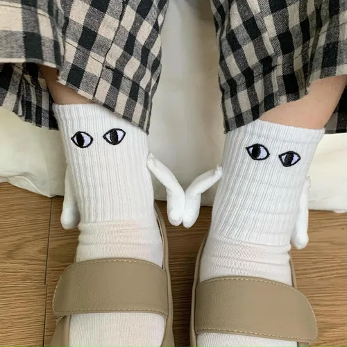 Miniatura 6 de 2 pares de divertidos calcetines magnéticos para parejas, calcetines de mano a mano, calcetines magnéticos de ojos grandes para amantes, amigos