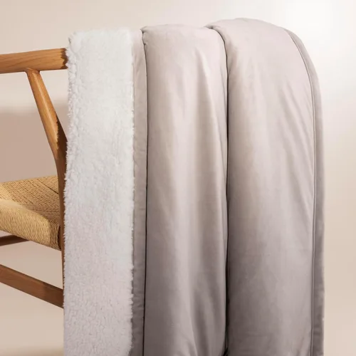 Miniatura 6 de UGG Bliss Manta de Lana de Felpa Suave de Vellón Mantas Esponjosas para Cama o Sofá de Gran Tamaño Cálida Reversible Lavable a Máquina Peso Medio