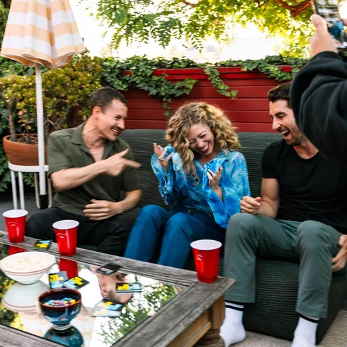 Miniatura 8 de DSS Games You Laugh You Drink para quienes no pueden mantener la cara seria