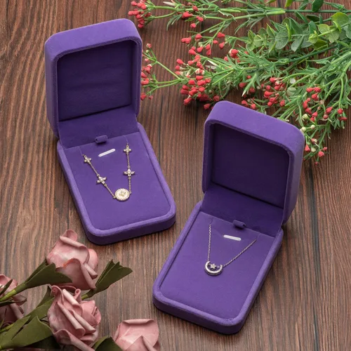Miniatura 4 de Caja de regalo de joyería de terciopelo clásico para collar colgante (púrpura)