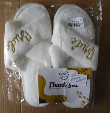 Miniatura 8 de Bride Slippers and Bridesmaid Slippers Bride Gifts for Bridal Shower, Bachelorette Party, Engagement Party, Wedding Day, etc. Cozy White Fur Bride