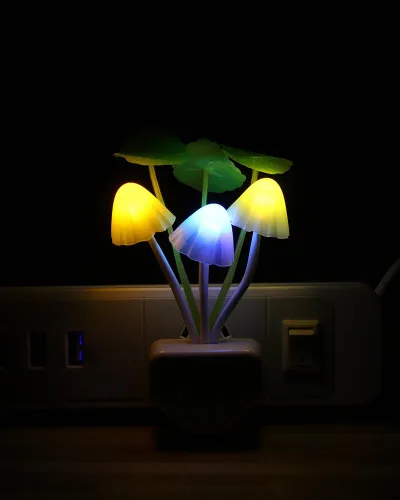 Miniatura 7 de Lámpara de noche con sensor LED Rienar, lámpara de ensueño en forma de hongo con cambio de color, enchufe LED