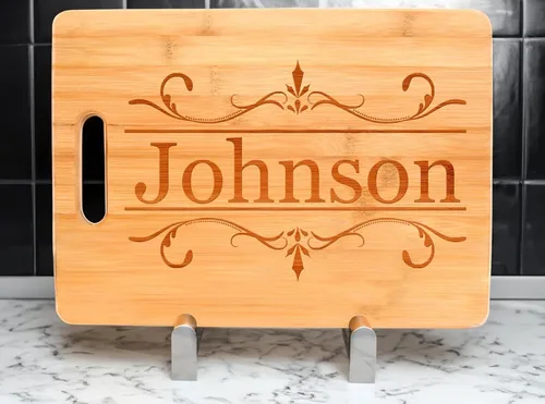 Miniatura 4 de Regalo de boda personalizado Parejas Texto personalizado Nombre de familia Tabla de cortar de madera en forma de rectángulo personalizado