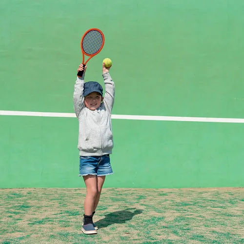 Miniatura 7 de Juego de raquetas de tenis para niños pequeños, mango de esponja, incluye 6 bádminton, 1 pelota de tenis, bolsa y 2 pelotas, aumenta los deportes