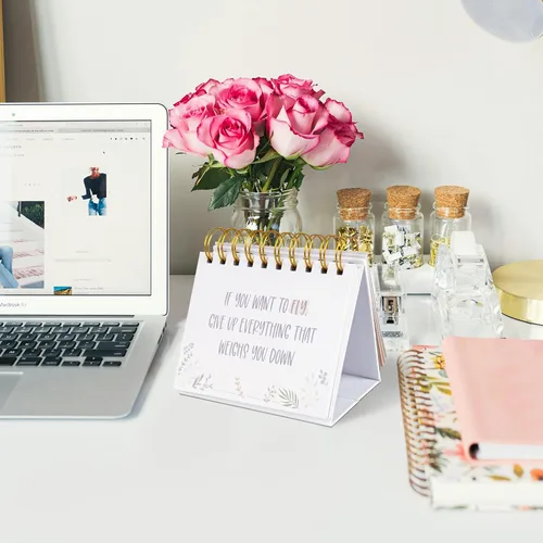 Miniatura 7 de Regalos inspiradores para mujeres, calendario de escritorio motivacional, calendario de escritorio para voltear con afirmaciones positivas diarias