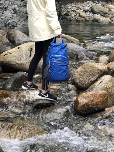 Miniatura 4 de Outlander Mochila de senderismo 100% impermeable, ligera, plegable, para viajes, mochila de día Gris